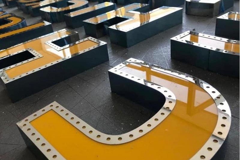 �stanbul Kutu Harf